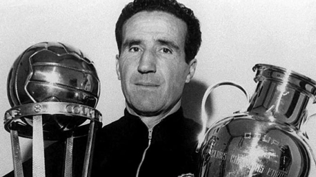 Managers with Most UCL Trophies Helenio Herrera