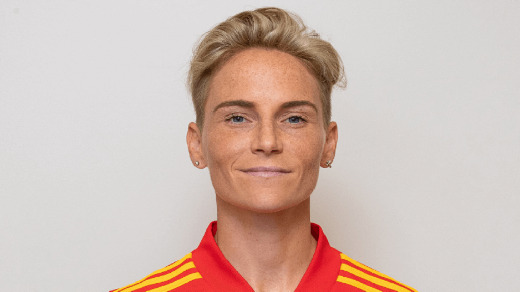 Jess Fishlock Biography - Everything to Know About Jess Fishlock