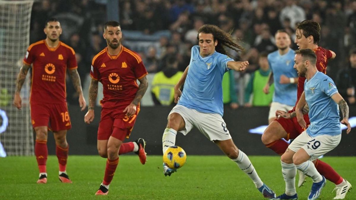 Roma 0-0 Genoa  The Giallorossi held to a goalless draw by heroic