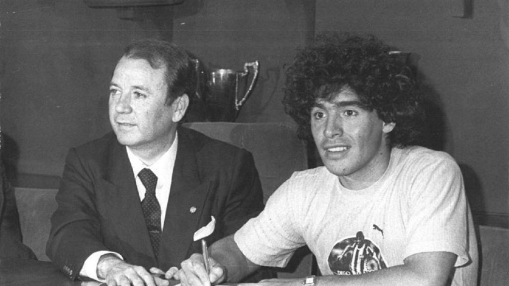 Maradona signing his Barcelona contract alongside Nunez Clemente